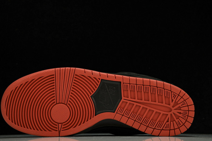 Nike SB Dunk Low Black Pigeon 883232-008