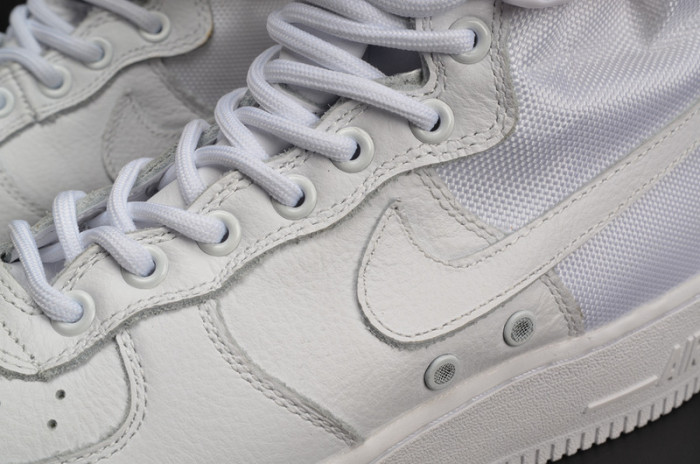 nike wmns sf force 1 “triple white” 903270 100