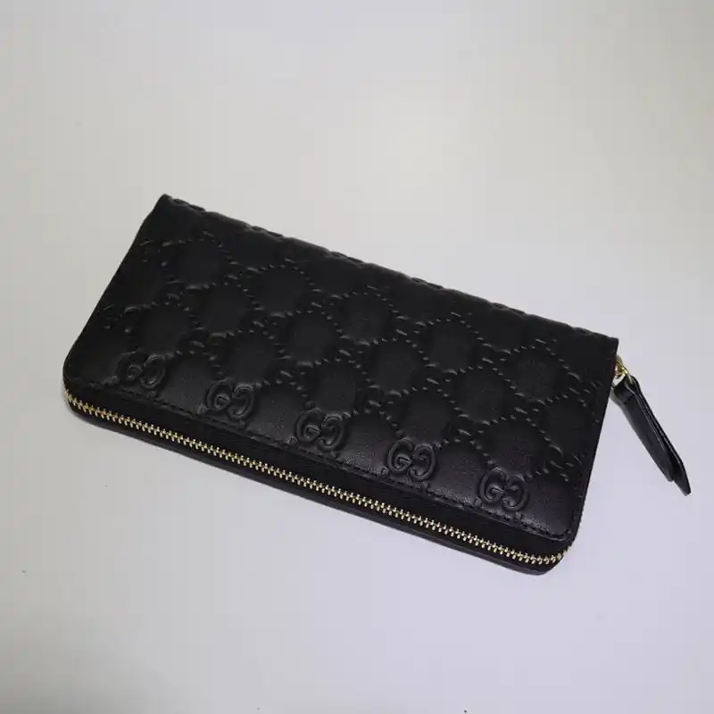 G*u*i brand handbags zip around wallet 1904g0013