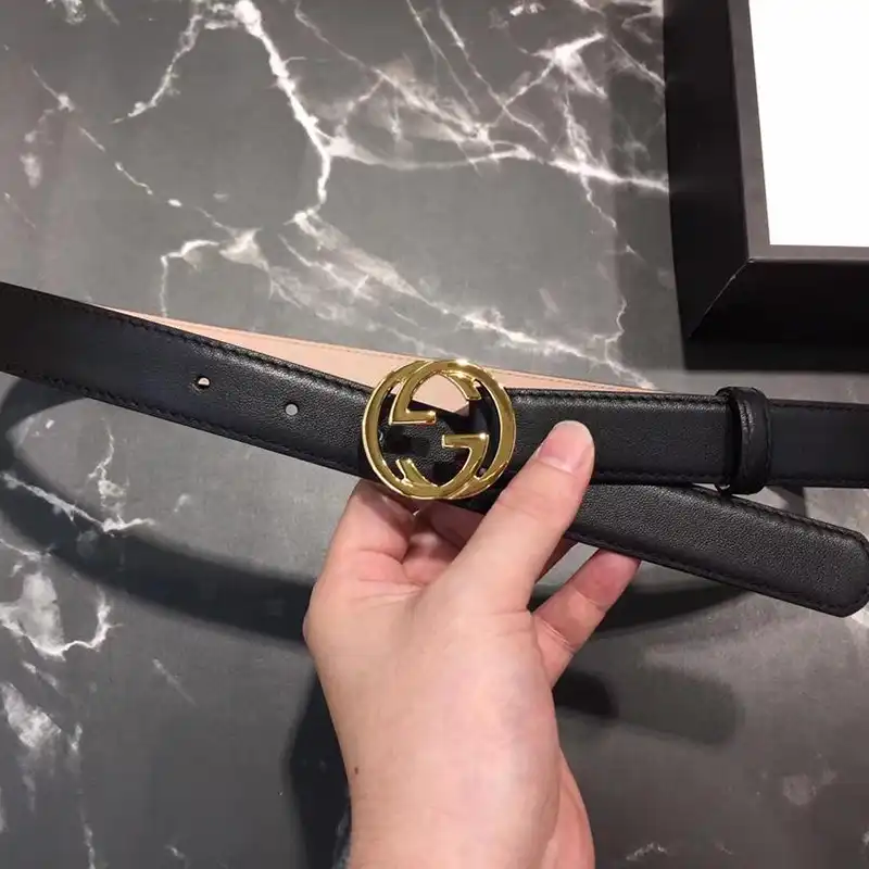 G*u*i s belte 1905bl0157