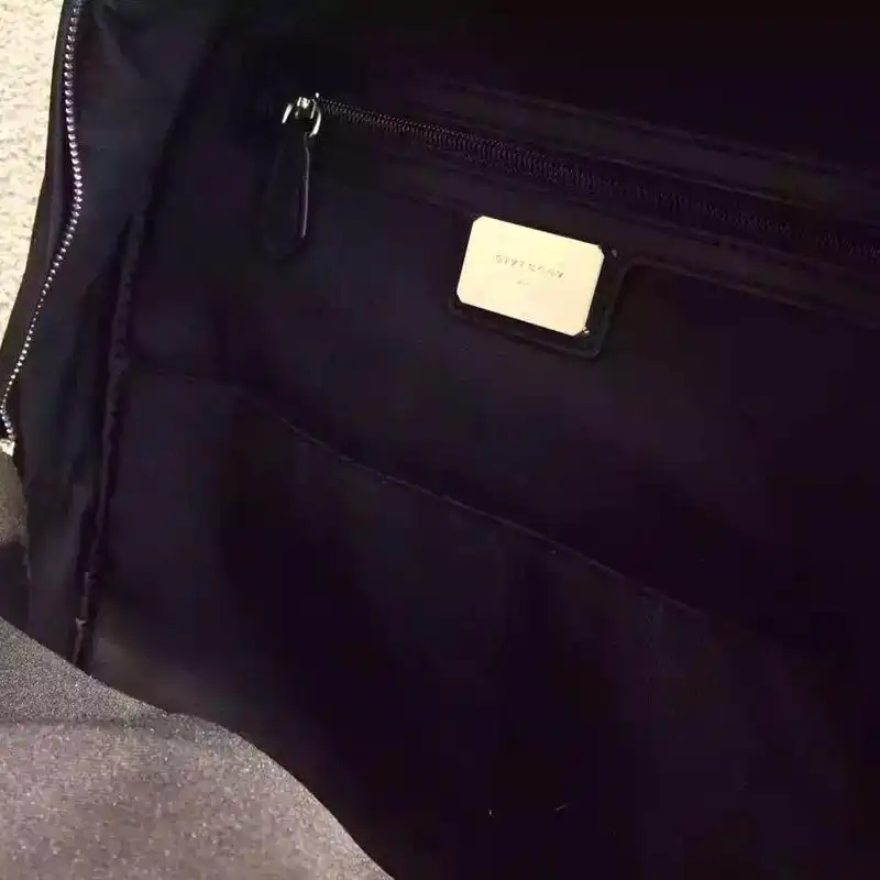 Givenchy Bags 1906BB0194