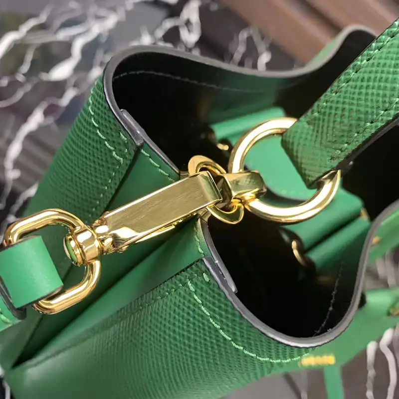 Pra*a bags 1907bp0058