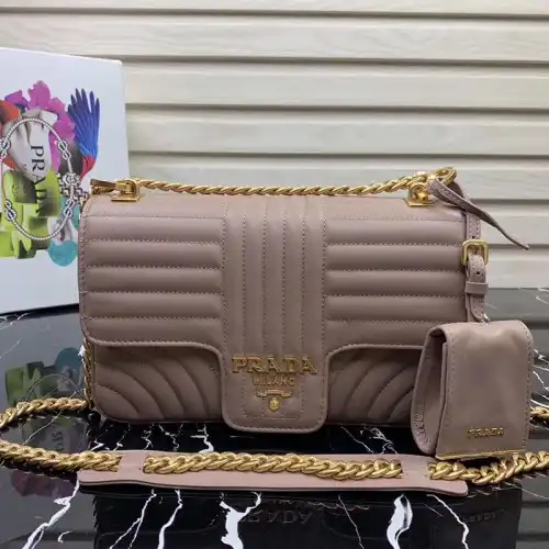 Pra*a bags 1907bp0077