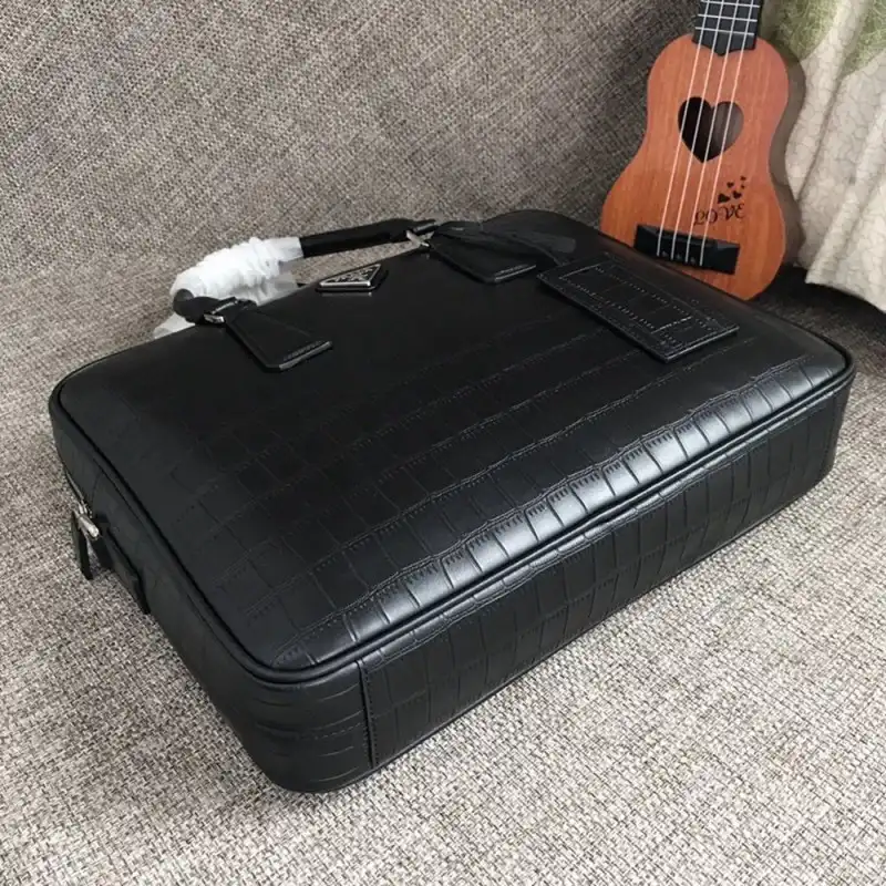 Pra*a bags 1910bb0030