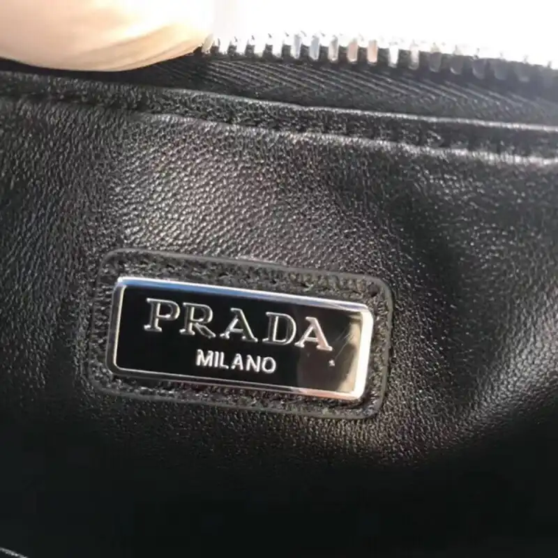 Pra*a bags 1910bb0044