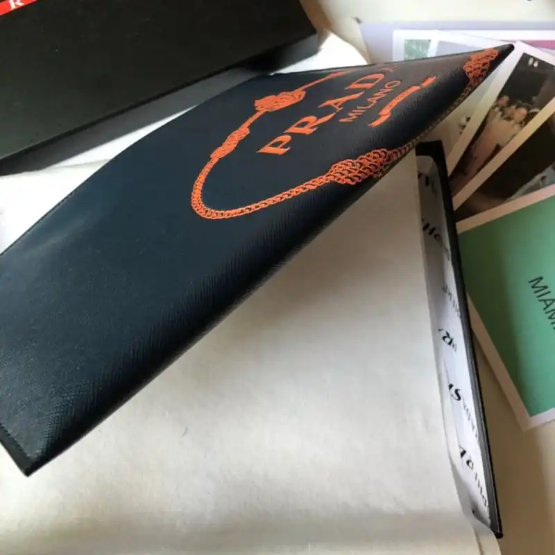 Pra*a bags 1910bb0047