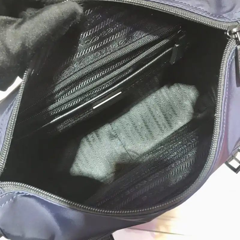 Pra*a bags 1910bb0056