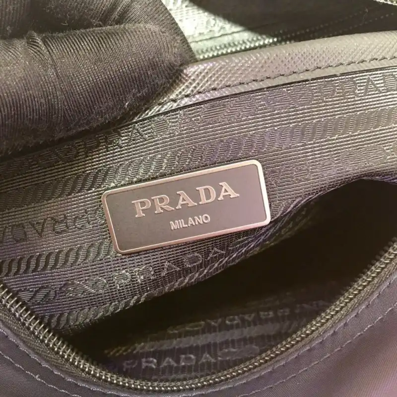 Pra*a bags 1910bb0057
