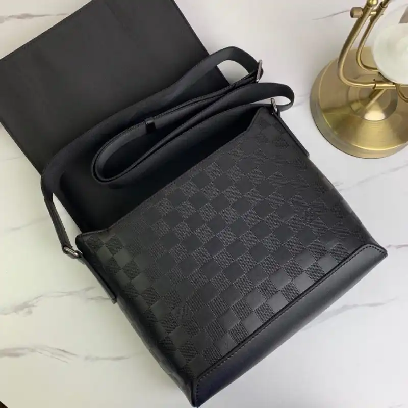 LV Bags 19B5790051
