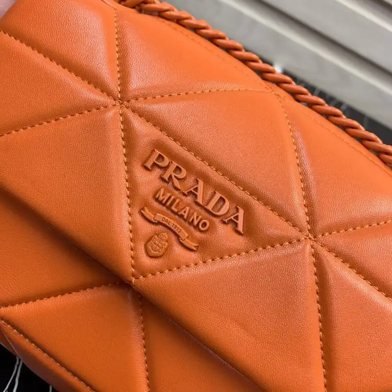 Pra*a bags 19b57b0060