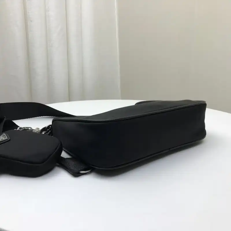 Pra*a bags 19b57b0064