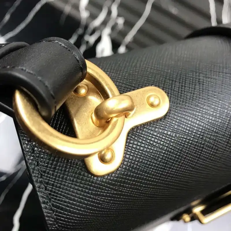 Pra*a bags 19b57b0071