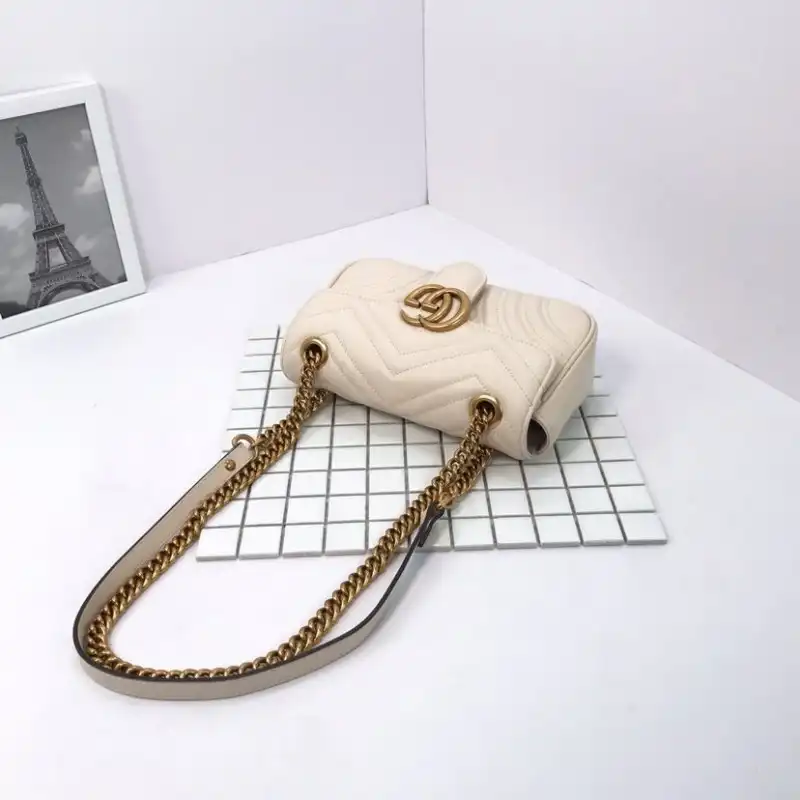 G*u*i bags 19b57g0011