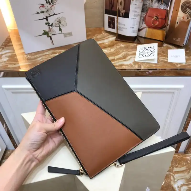 L0ew* s bag 19yan0002