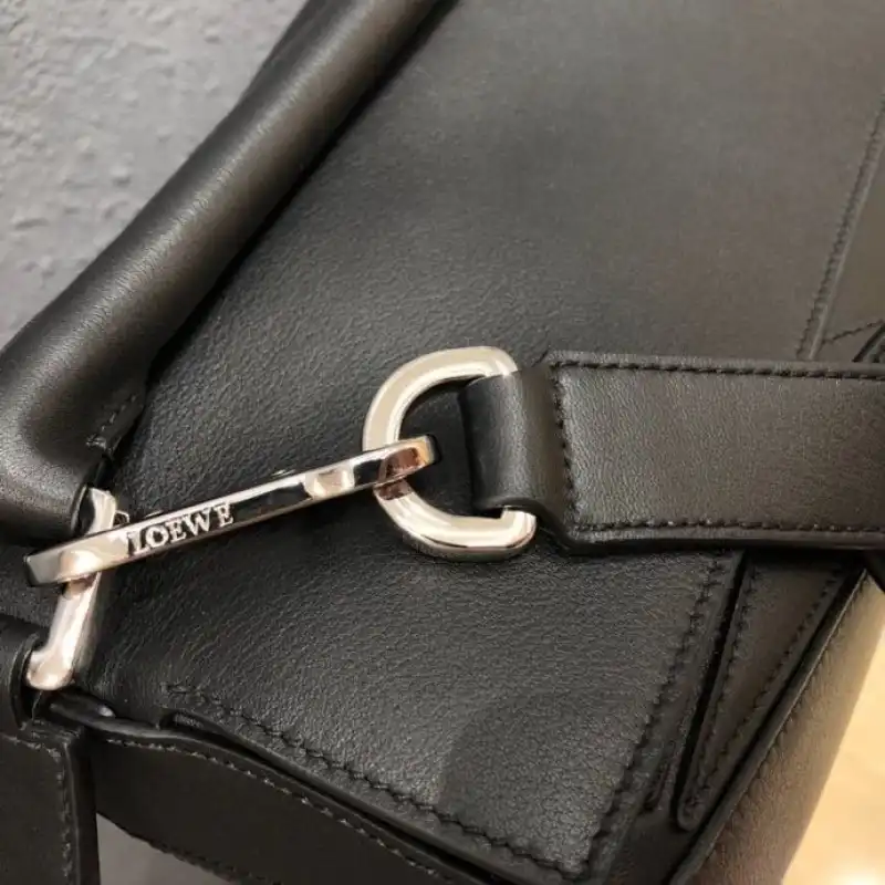 L0ew* s bag 19yan0005