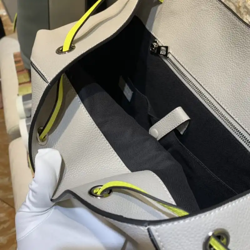 L0ew* s bag 19yan0006