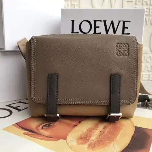 L0ew* s bag 19yan0010
