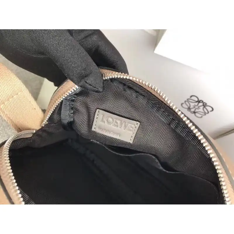 L0ew* s bag 19yan0010