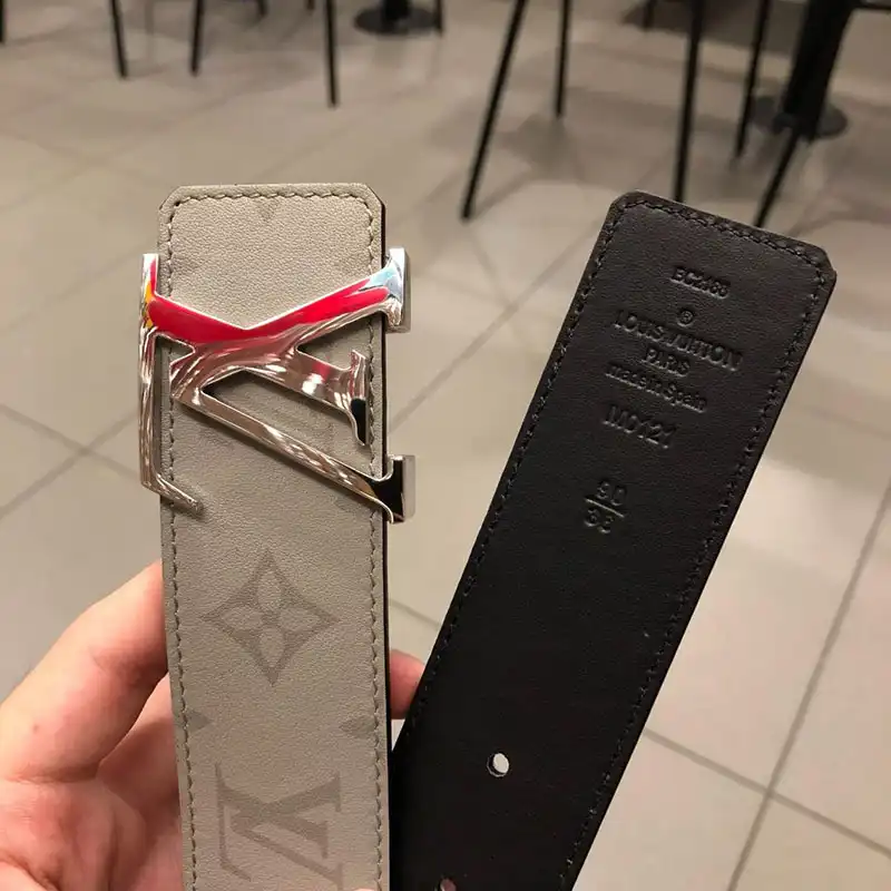 LV s Belte 19xf0020