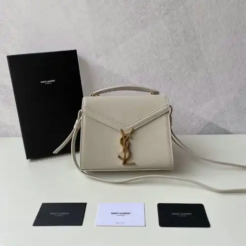 Y51 bags 2010b570023