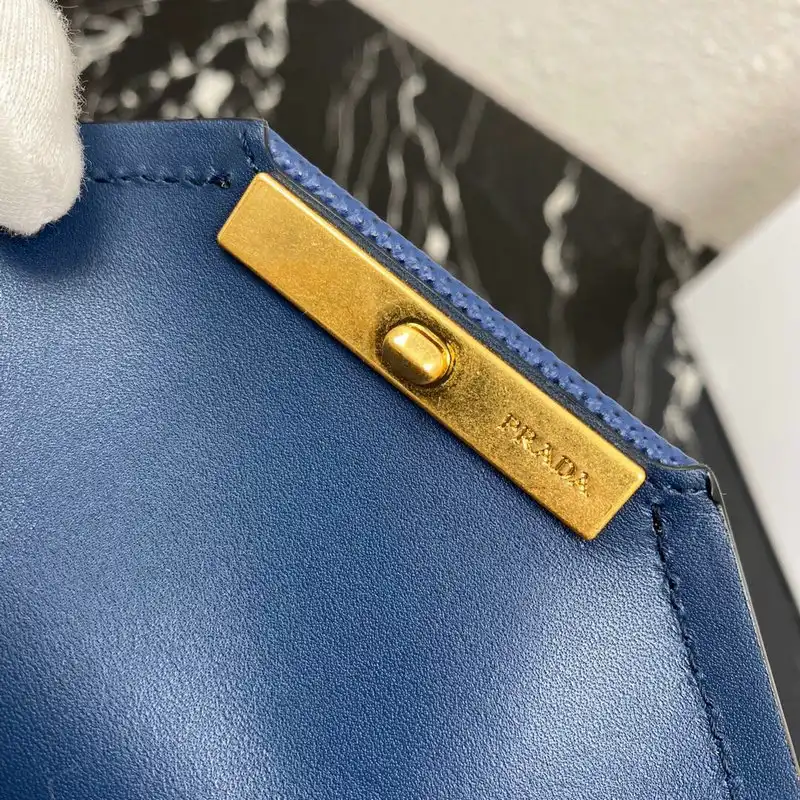 Pra*a bags 206b570020