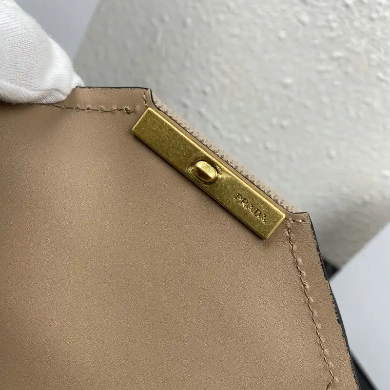 Pra*a bags 206b570022