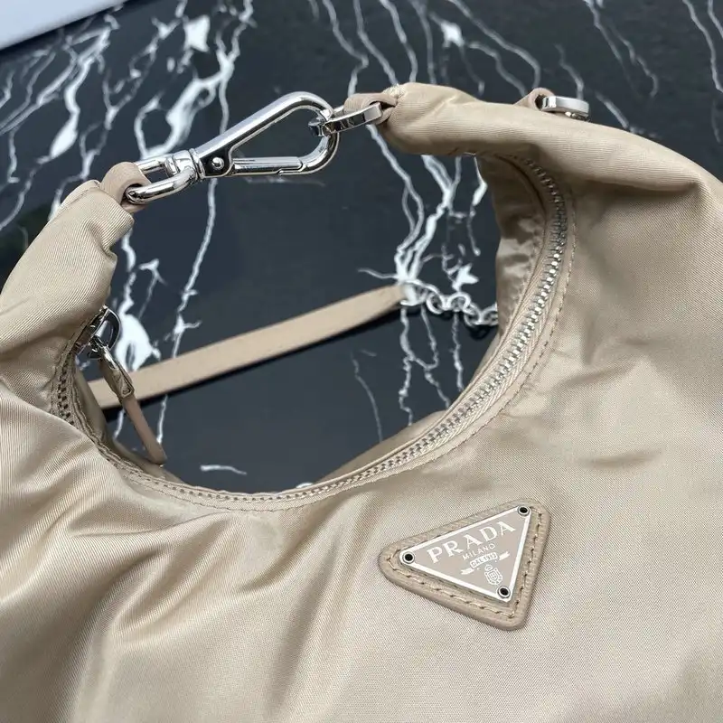 Pra*a bags 206b570031