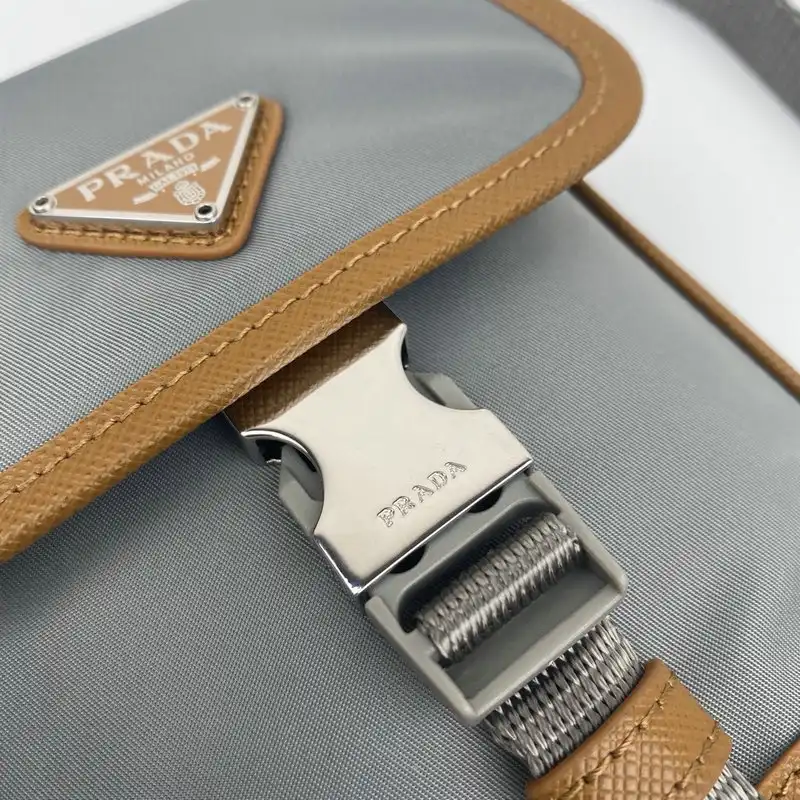 Pra*a bags 206b570127