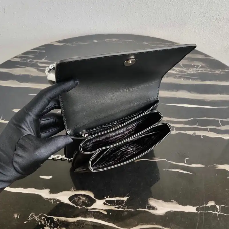 Pra*a bags 206fy0035