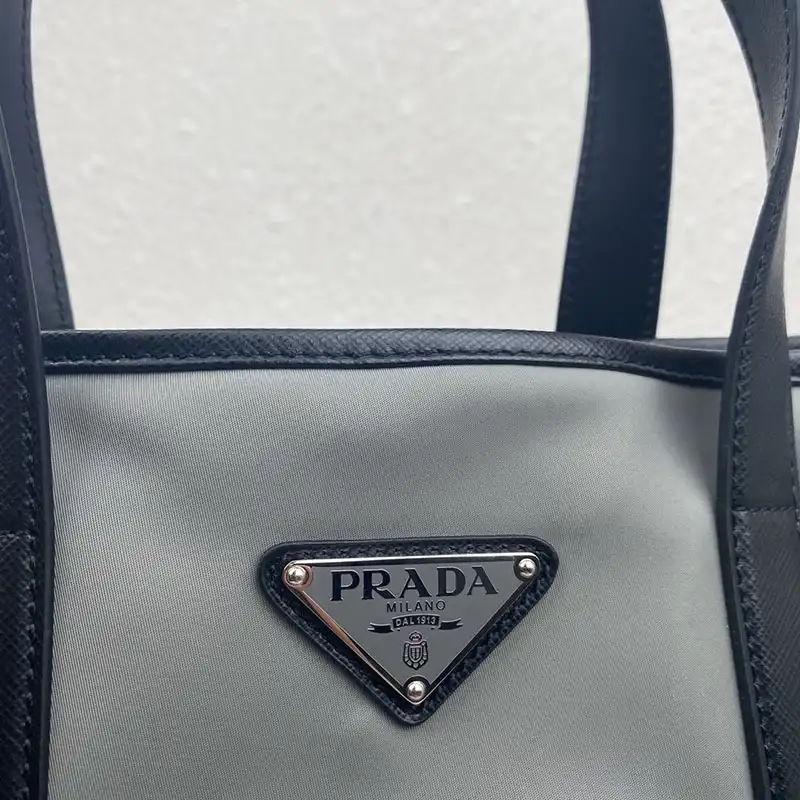 Pra*a bags 208b570115