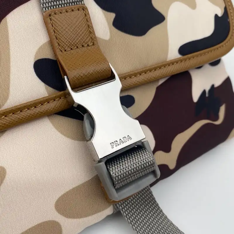 Pra*a bags 208b570117