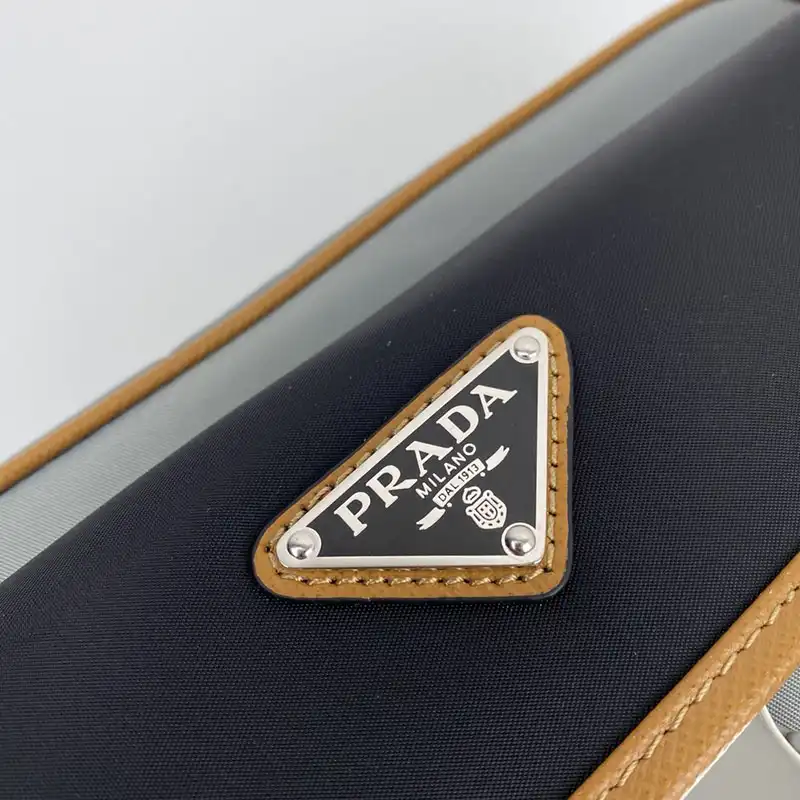 Pra*a bags 208b570118