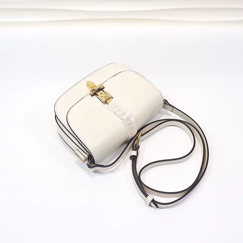 G*u*i bags 208b570146