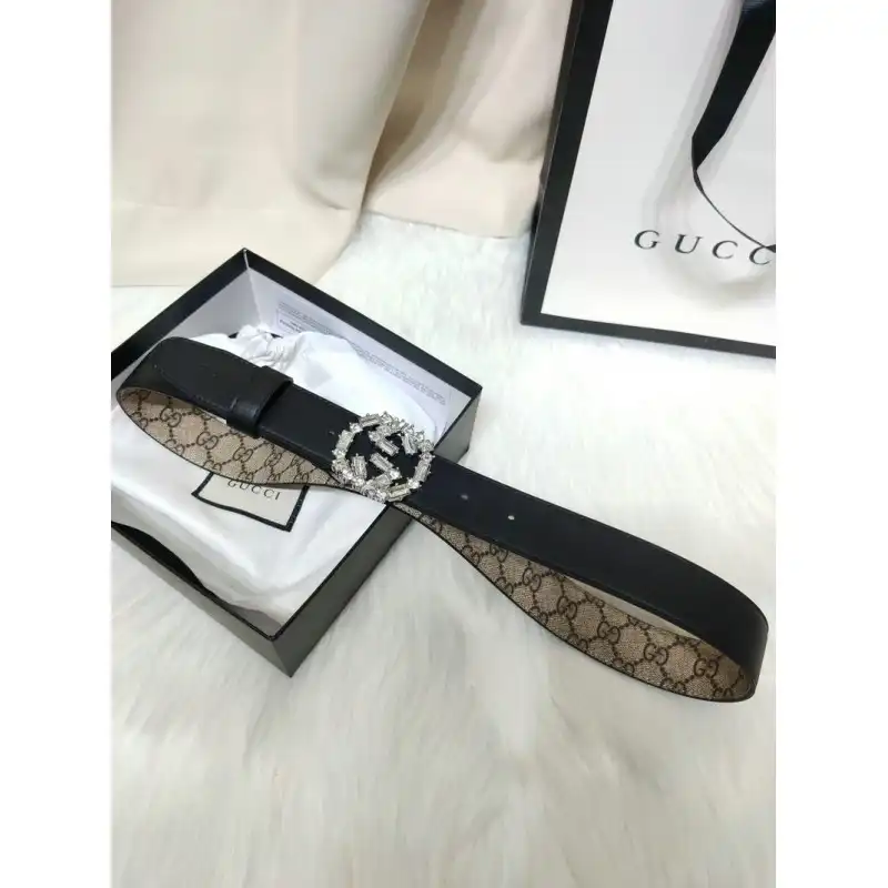 Pra*a bags 20b570158