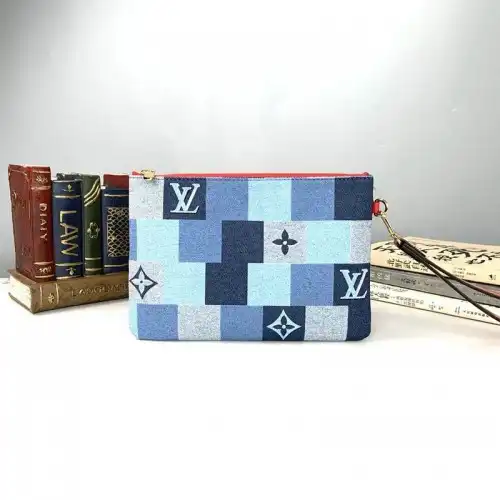 L0ew* bags 20dj570175