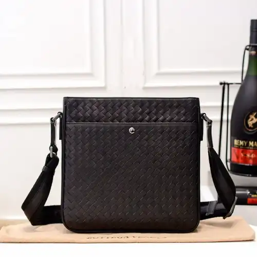 b0tt*ga Ven*ta bags 20plf0040