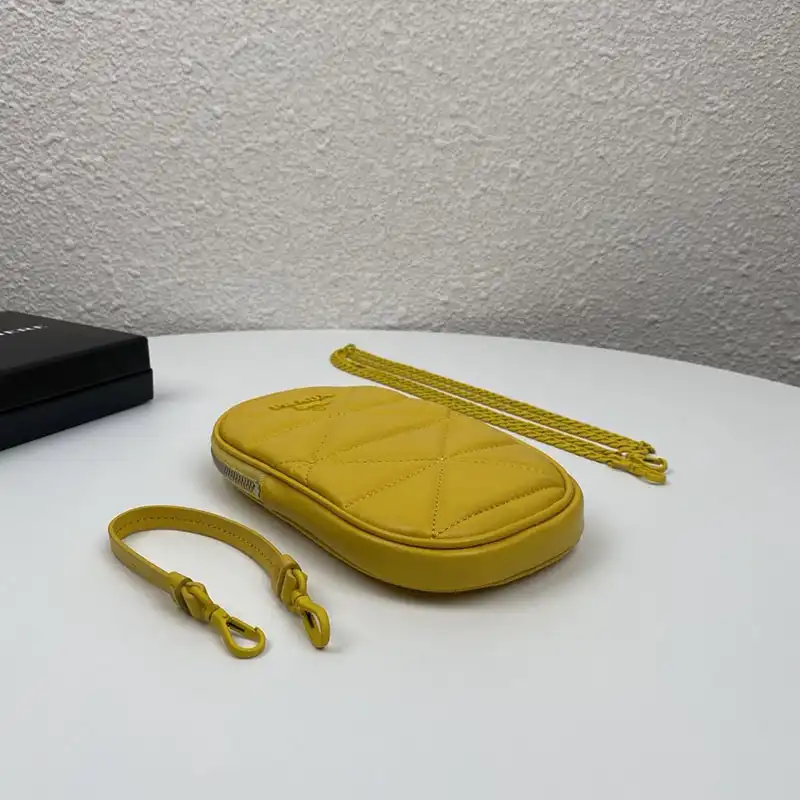 Pra*a bags 204b570050