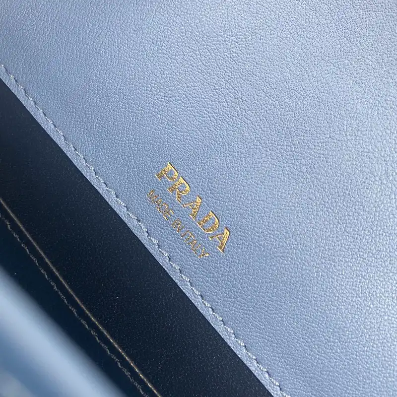 Pra*a bags 204b570061