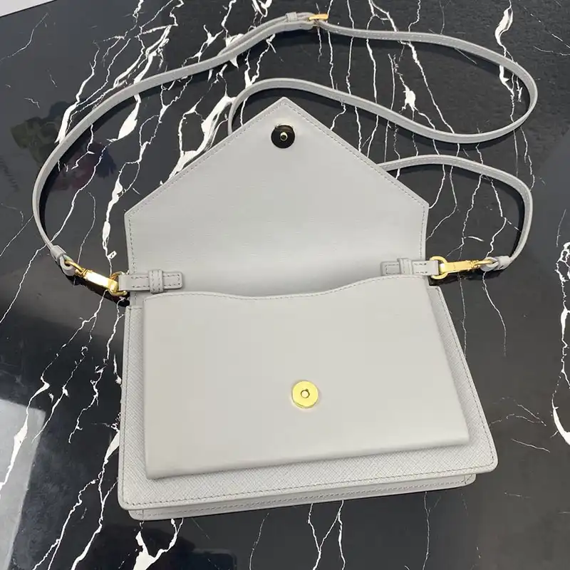 Pra*a bags 204b570063