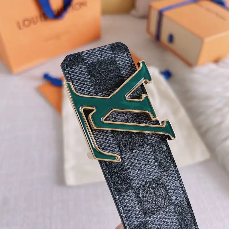 LV Belts 2106XA0168