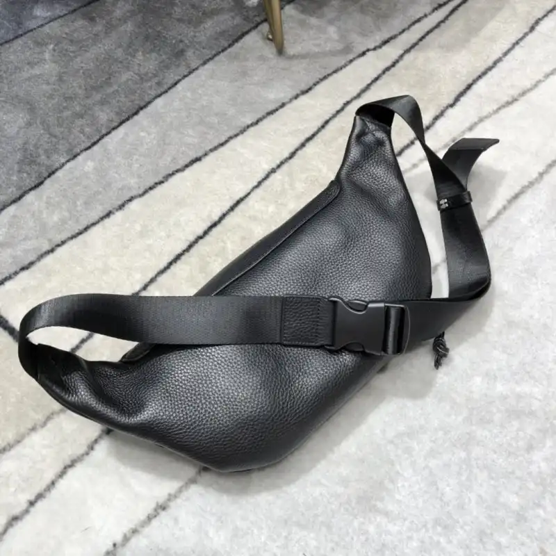 L0ew* bags 2107ya0020