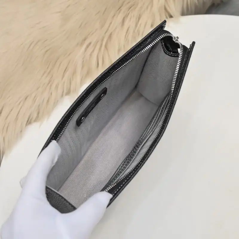 H**me5 bags 2107ya0060