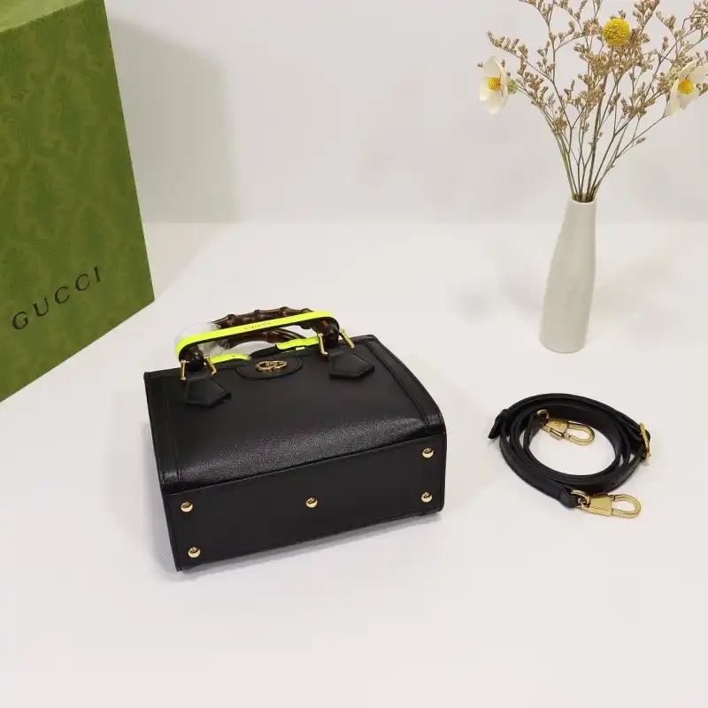 G*u*i s bags 2108dj0075