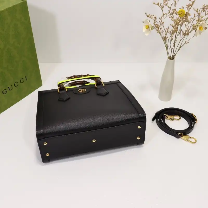 G*u*i s bags 2108dj0082