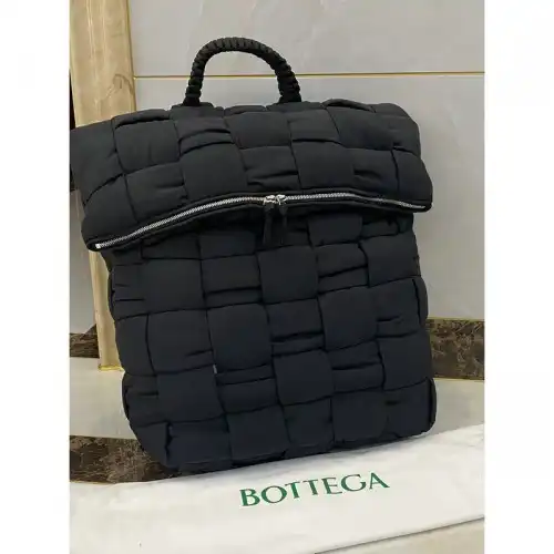 b0tt*ga Ven*ta bag 2108sf0305