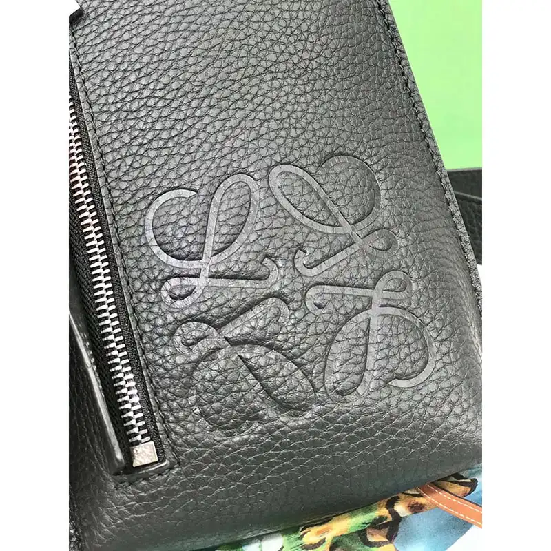 L0ew* s bags 2108ya0005