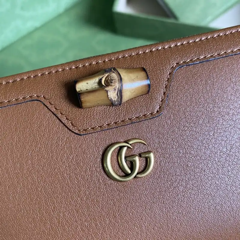 G*u*i s bags 2108ya0065