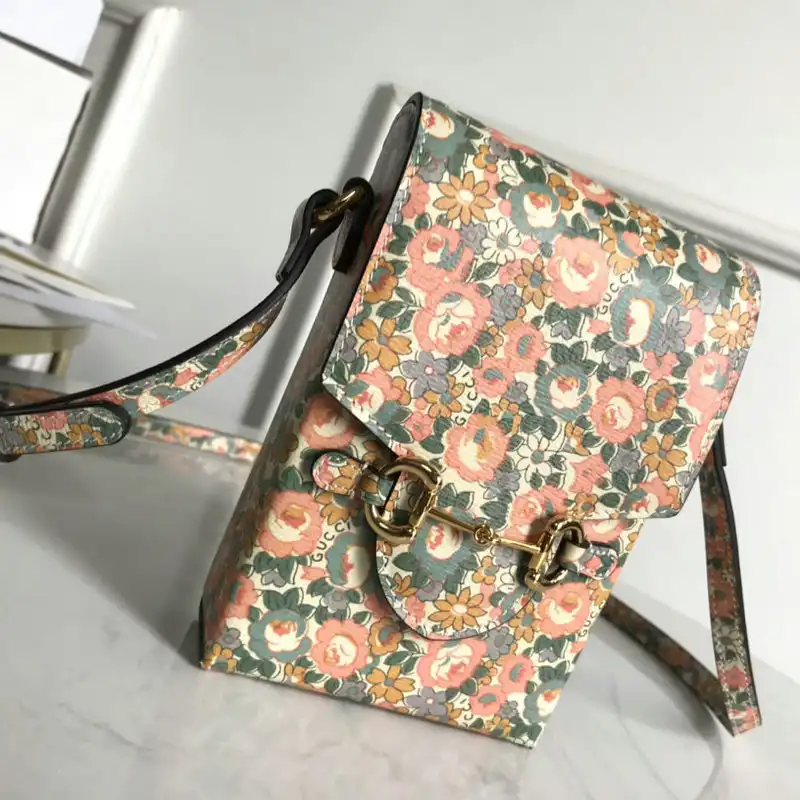 G*u*i bag 2109ya0121