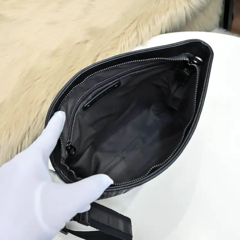 b0tt*ga Ven*ta s bags 2110yz0001