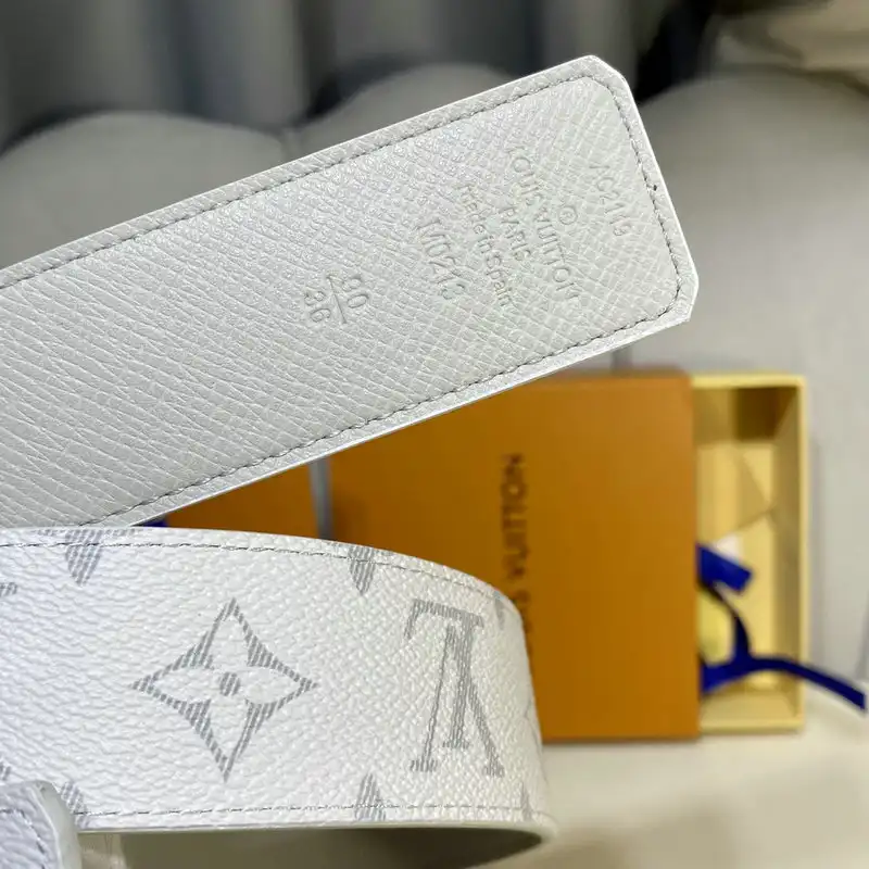 LV Belts 2111XA0035
